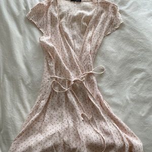 Brandy Melville tie up pink floral dress